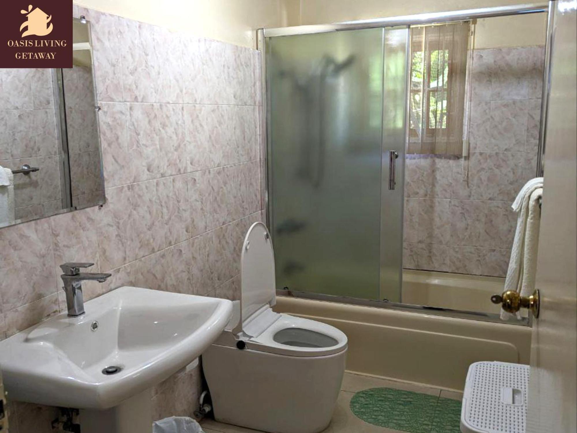 Oasis Living Getaway In Mandeville, Manchester