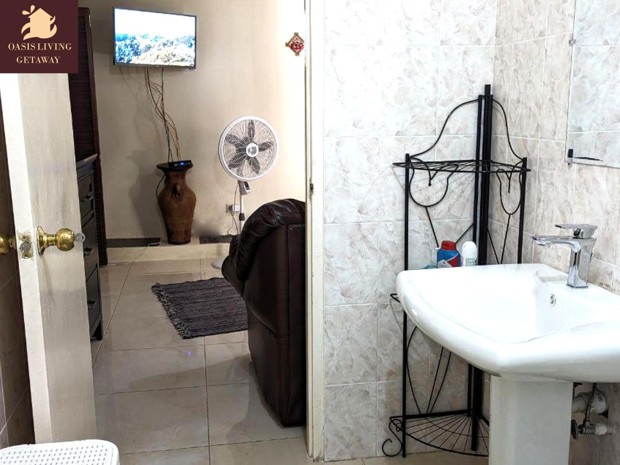 Oasis Living Getaway In Mandeville, Manchester *